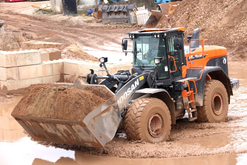 New Wheel Loader Slashes Fuel Costs per Tonne of Sand